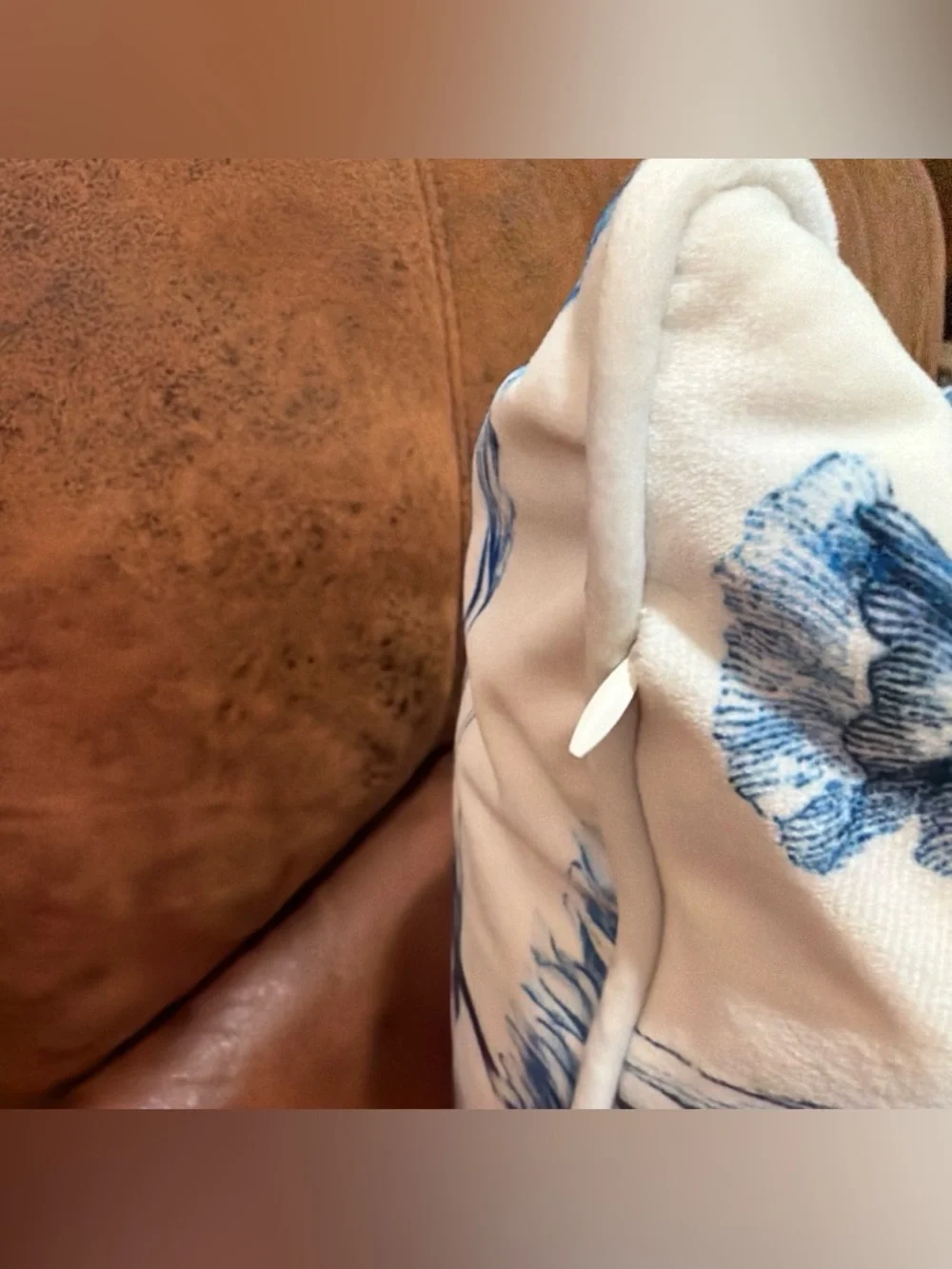 Soho Studio Decorative Throw Pillow 20” Boho Blossoms Floral Design Luxe Velvet‎